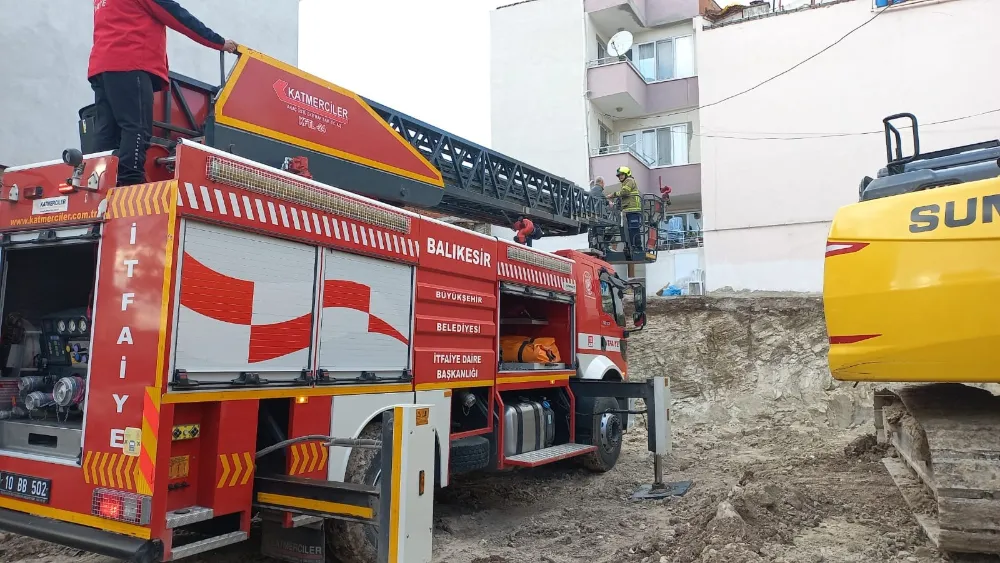 İtfaiye, Mahsur Kalan Vatandaşları Kurtardı 