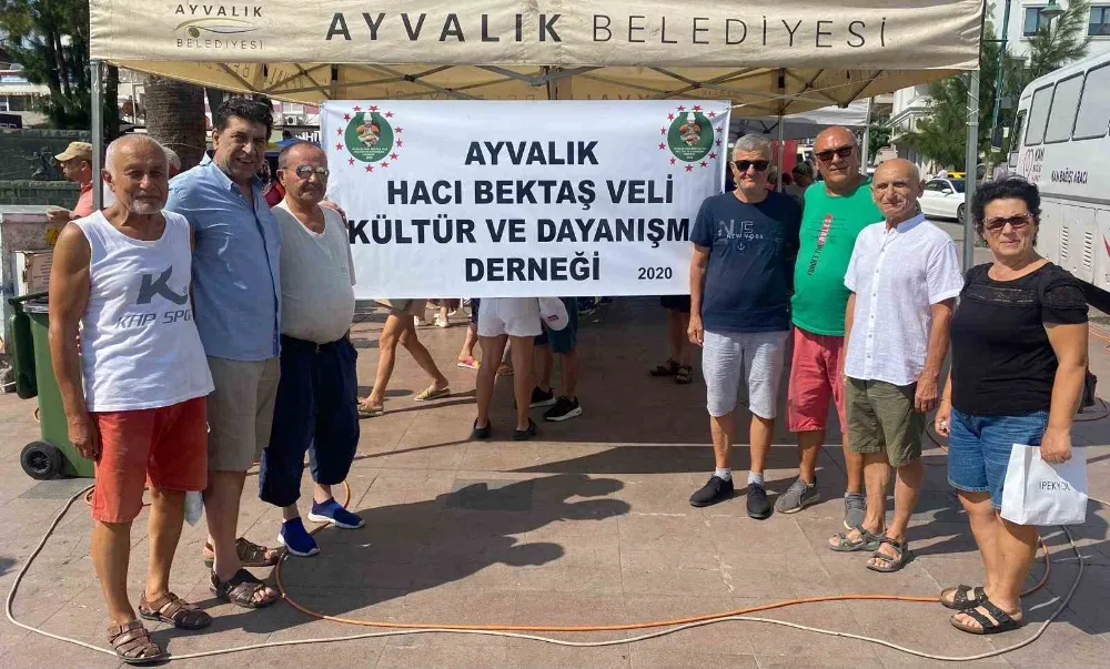 HACI BEKTAŞ VELİ KÜLTÜR VE DAYANIŞMA DERNEĞİ’NDEN AŞURE HAYRI YAPTI 