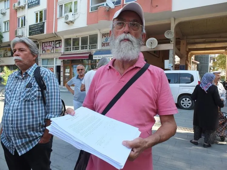 BALIKESİR’DE ÇEVRECİLER ALTIN MADENİ İŞLETMESİNE KARŞI ÇIKTI